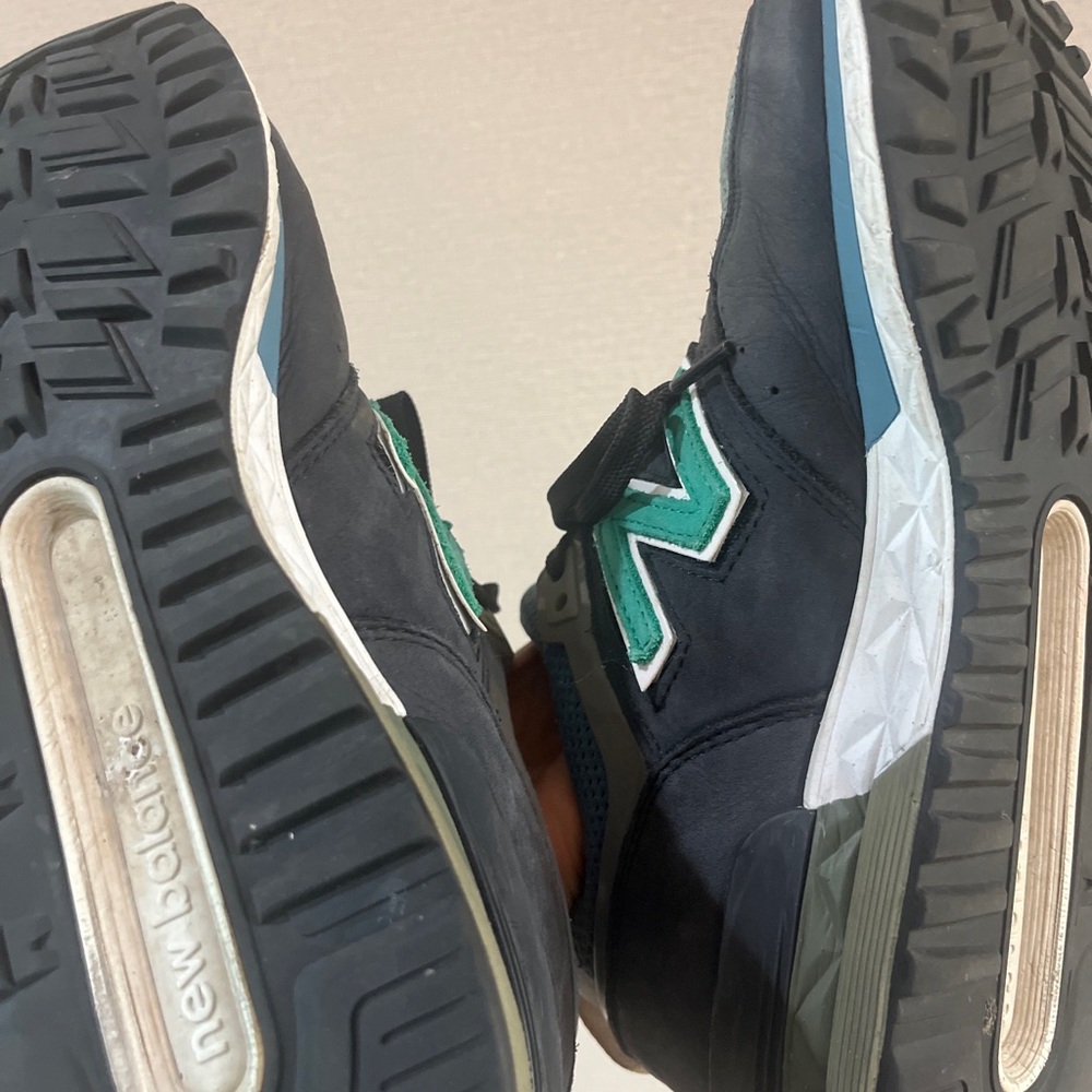 New Balance 574 Classic Size 9 Gray Blue Green  Multi Shoes - Picture 5 of 10